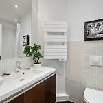 Appartement Serenty - Champs-elysees & Arc De Triomphe Paris
