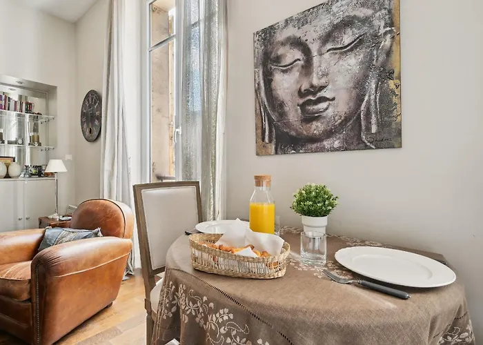 Serenty - Champs-elysees & Arc De Triomphe Париж