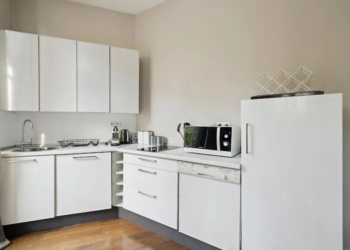 Serenty - Champs-elysees & Arc De Triomphe *