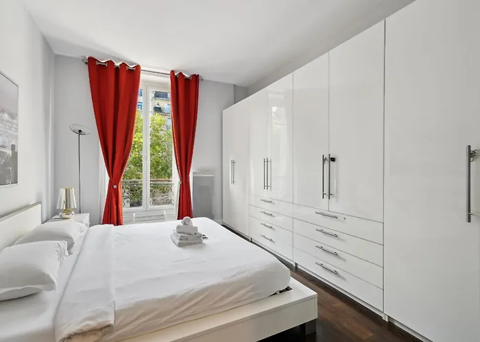 Serenty - Champs-elysees & Arc De Triomphe